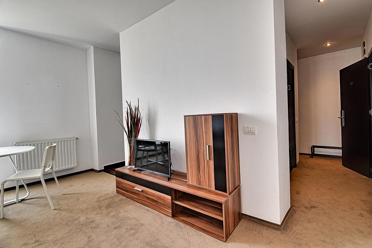 Uni88 Apartments